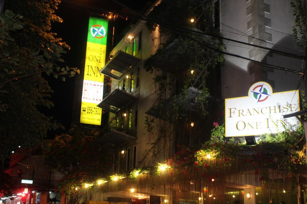 Franchise One Hotel Makati City Exterior foto