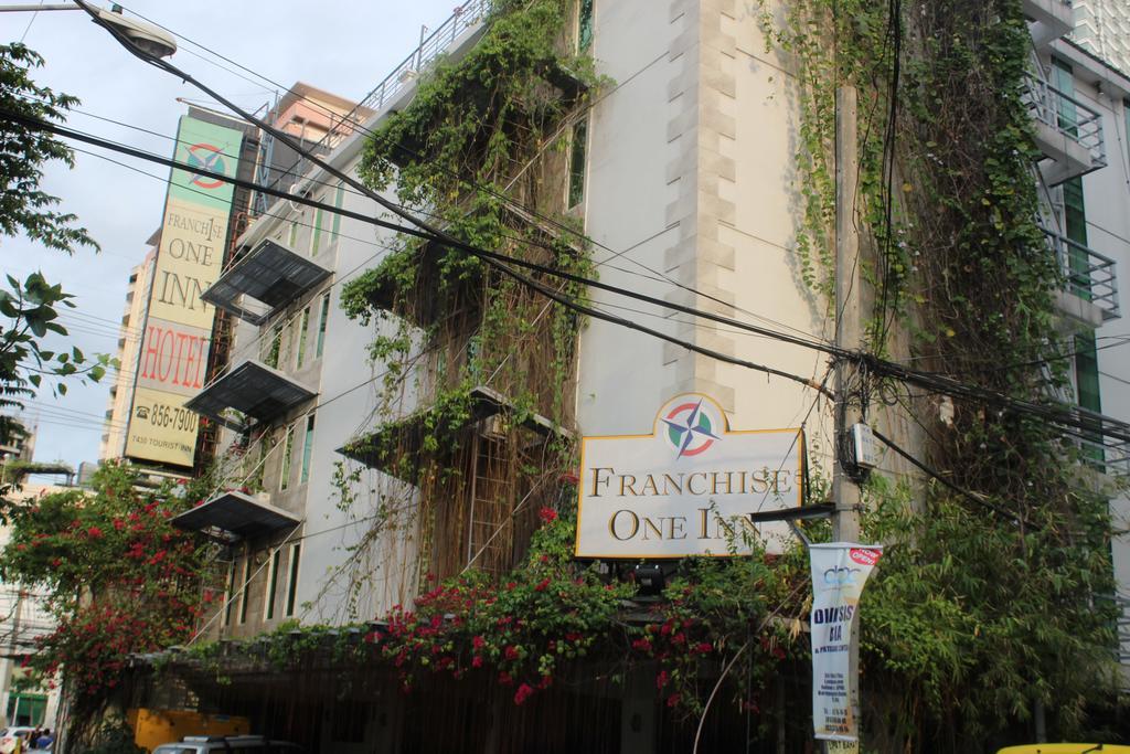 Franchise One Hotel Makati City Exterior foto